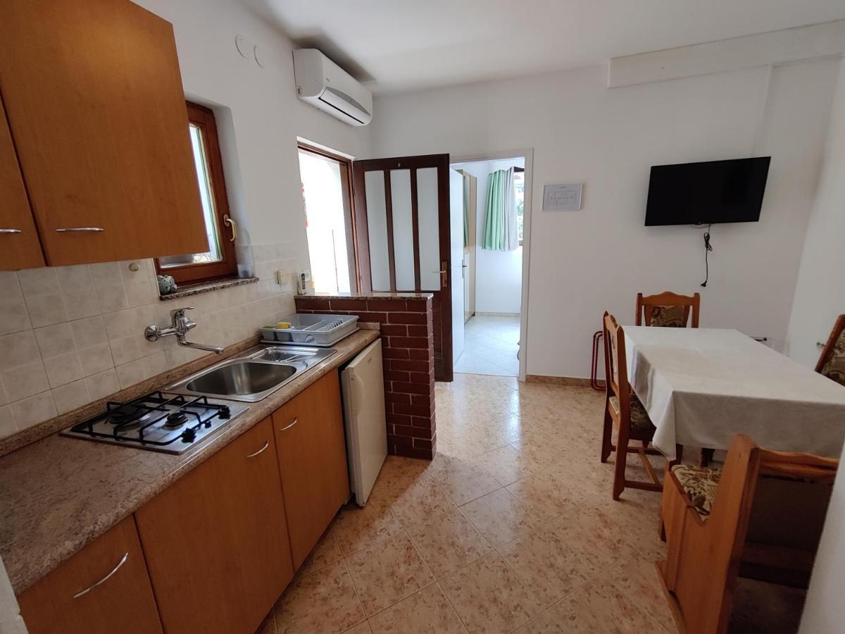 Apartment Ljubica Vrsar Exterior photo