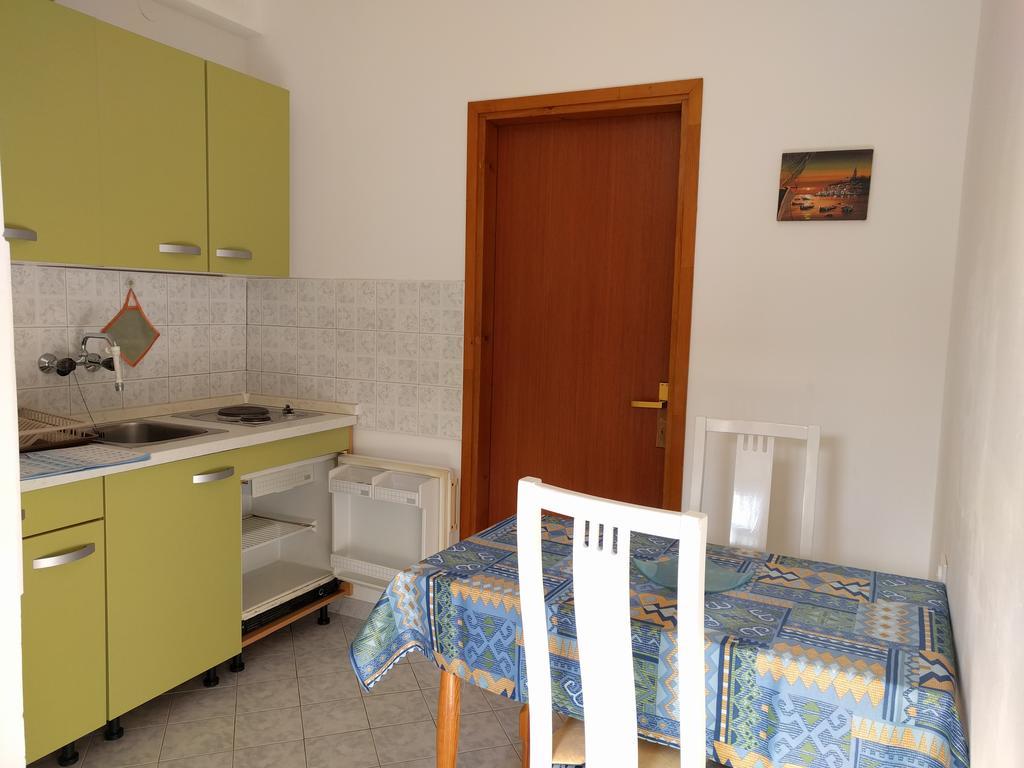 Apartment Ljubica Vrsar Exterior photo